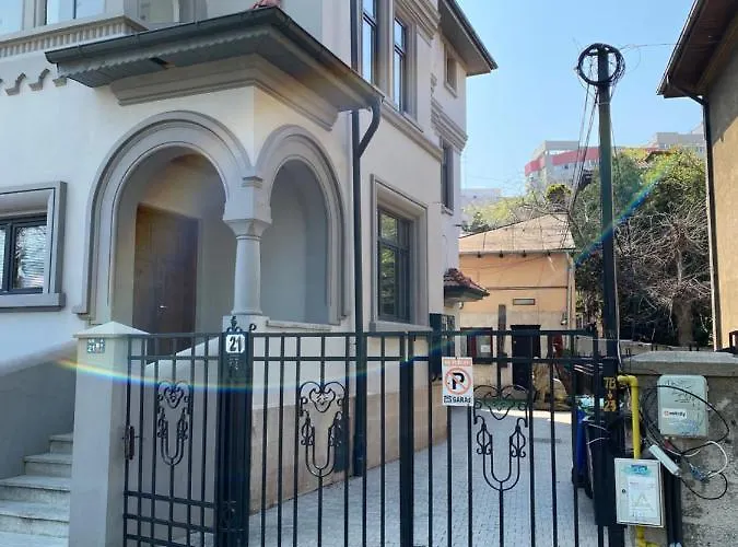 Studio Clucerului 8 Daire *