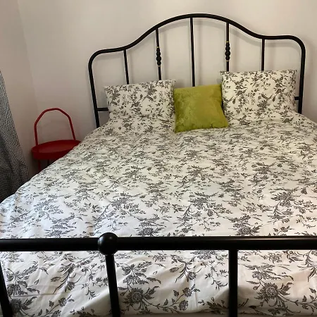 Apartment Studio Clucerului 8